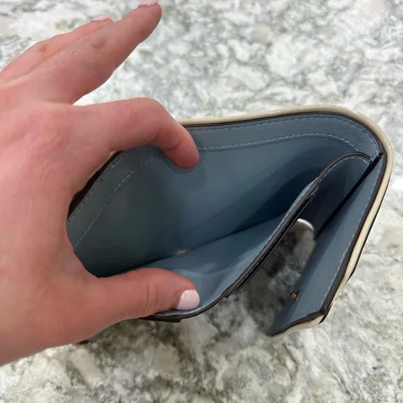 Tory Burch T Piped Medium Wallet - Picture 7 of 9